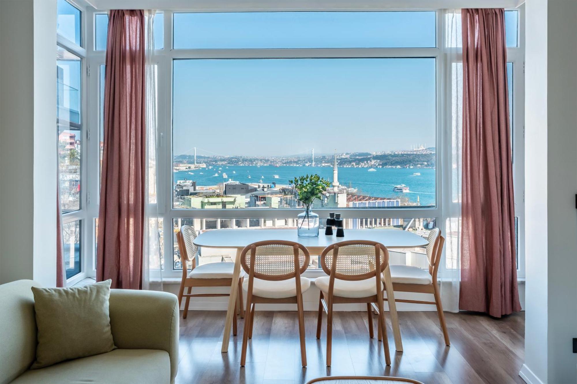 Beyond The Bosphorus #5 Apartment