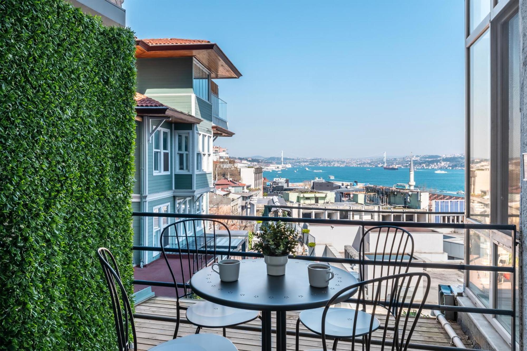 Apartment Beyond The Bosphorus #5 *